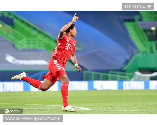 巴黎通过换位制造空档,个人跑位带来收获