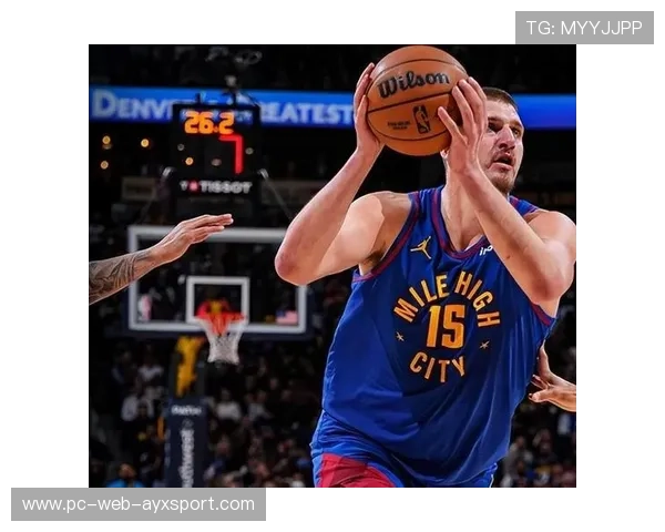 约基奇背身勾射轻松打进，掘金持续扩大分差